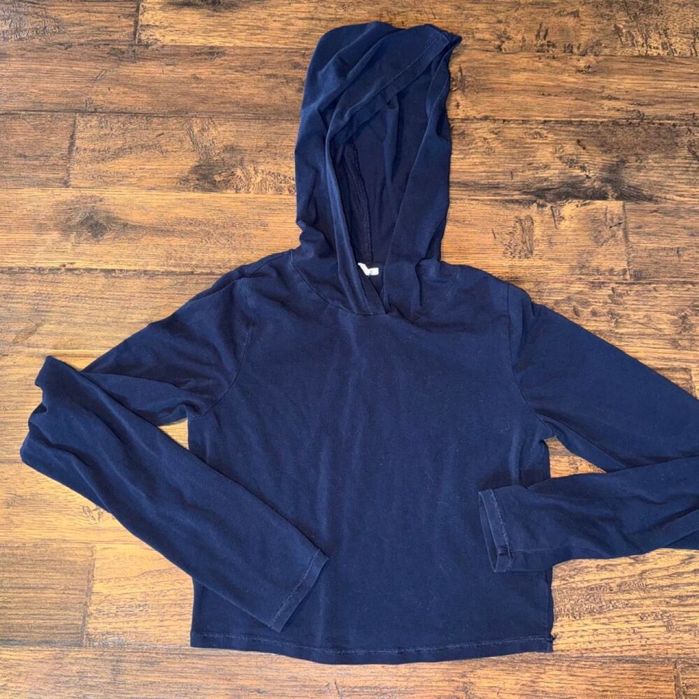 Garage Navy Cropped Long Sleeve Hooded Shirt Size M
